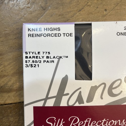 Hanes Knee Highs Silk Reflections Barely Black Reinforced Toe Cool Comfort 2 Pr - Picture 2 of 5