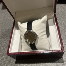 Pandora Luxus Swiss Made Damenuhr Saphirglas