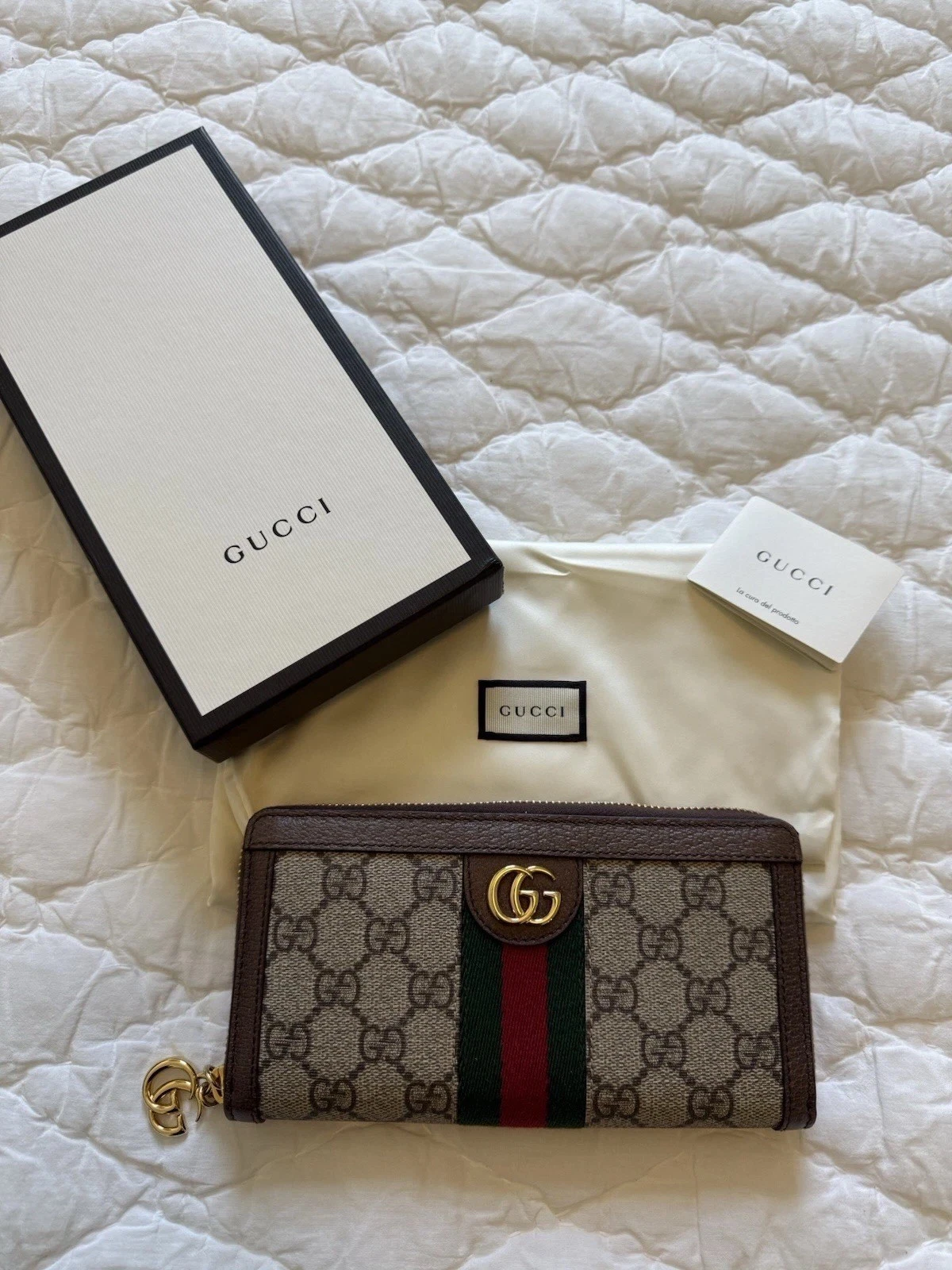 Portefeuille zippé GUCCI GG Ophidia Supreme sac à main fermeture éclair autour de la pochette rouge et vert