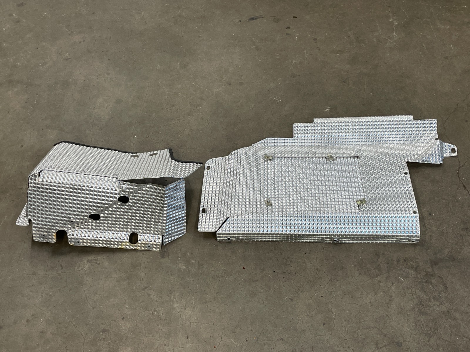 2010-2014 Lotus Evora Trunk Heat Shield Heatshield Set Pair 1612 OEM