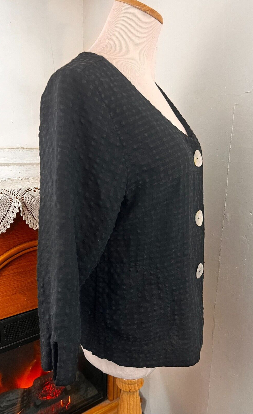 NTCO Nomadic Traders Black Shell Button Linen Ble… - image 3