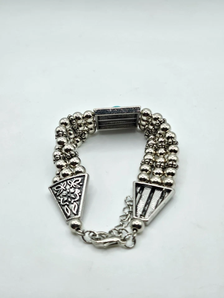 PULSEIRA "Pedra do Solstício" Paparazzi JÓIAS Pedra Turquesa FRISADA Tom Prata - Imagem 3 de 4