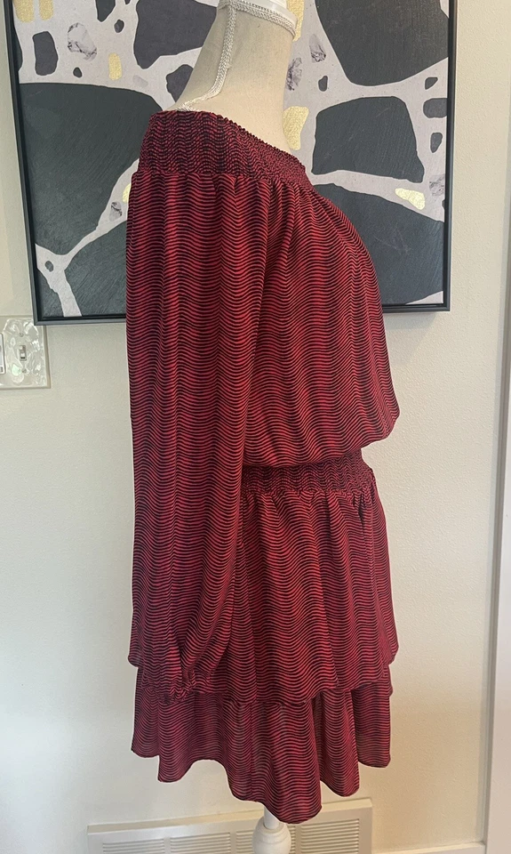 Vestido Michael Kors Rojo Negro Talla 8 Manga Larga Hasta la Rodilla Foto 4 de 4