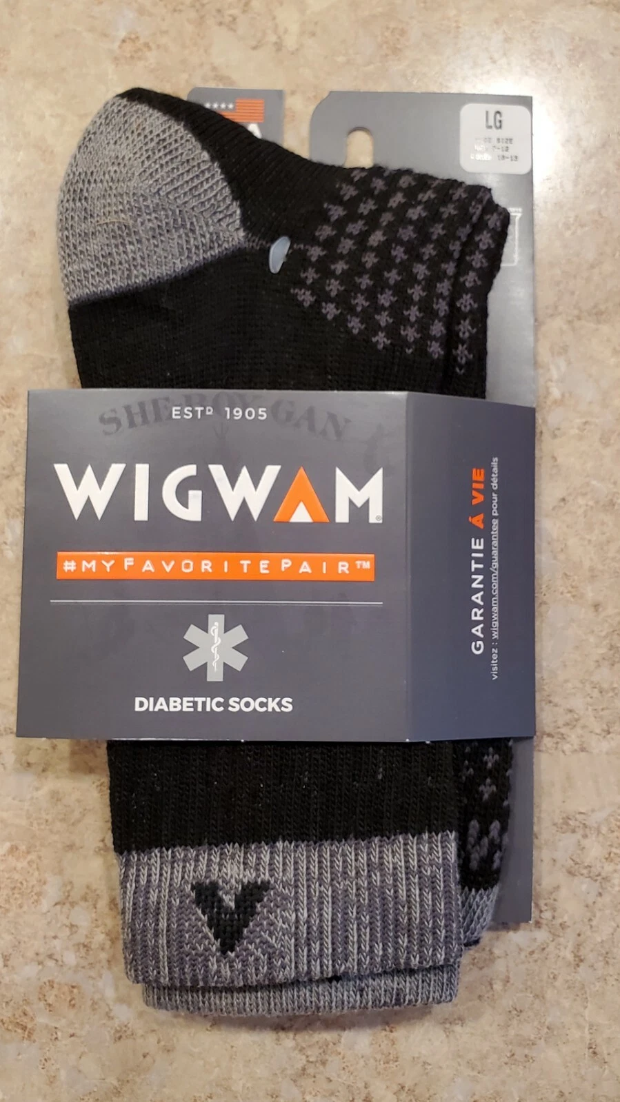 Wigwam 10031 Diabetic Crew Socks Athletic Outsider Large Men 9-12, Women 10-13