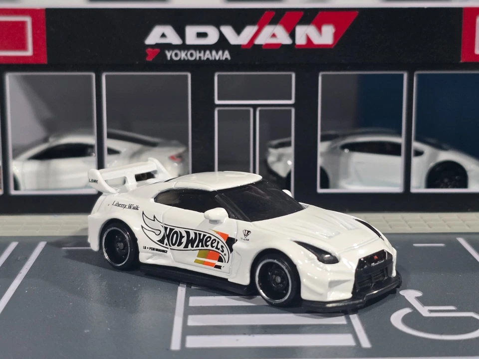 💎 2022 Hot Wheels suelto LB-SILHOUETTE FUNCIONA GT NISSAN 35GT-RR VER2 #154/250 Foto 2 de 4