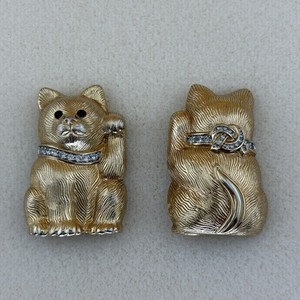 Authentic Vintage Judith Leiber Gold-Plated Maneki Neko Lucky Beckoning Cat Brooch Pin Set