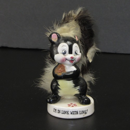 Vintage 50s 60s Cute UCAGCO Happy Days SKUNK Figurine w/FUR Tail Decor Figure 5"
