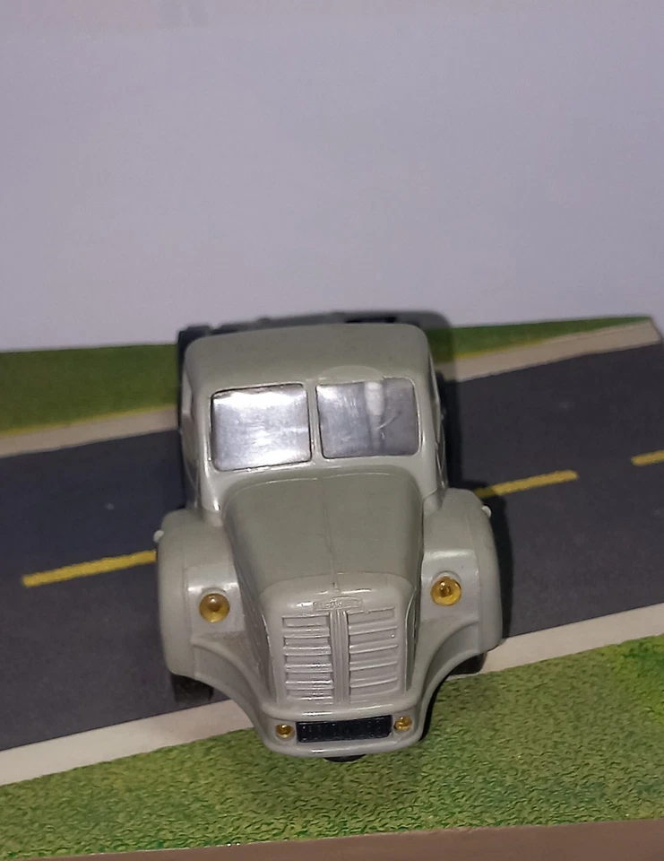 BERLIET TBO 15 TRACTEUR NOREV PLASTIQUE un axe de roue à réparer si non SUPERBE - Photo 2/4