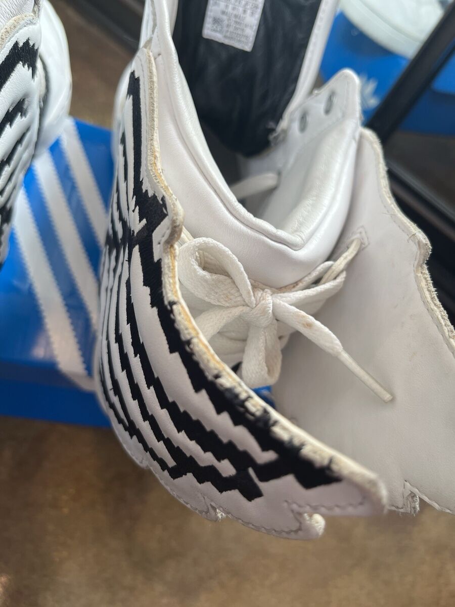 Adidas Wings 2.0 Pixel x Jeremy Scott White Men's Size 10.5 Adidas Wings 2.0 Pixel x Jeremy Scott White Men's Size 10.5