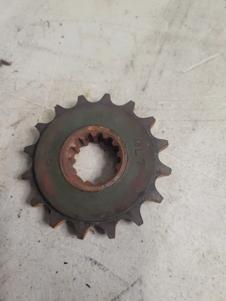 Polea de piñón delantera Magna 2000 00 Honda VF750 VF 750 C  Foto 3 de 3