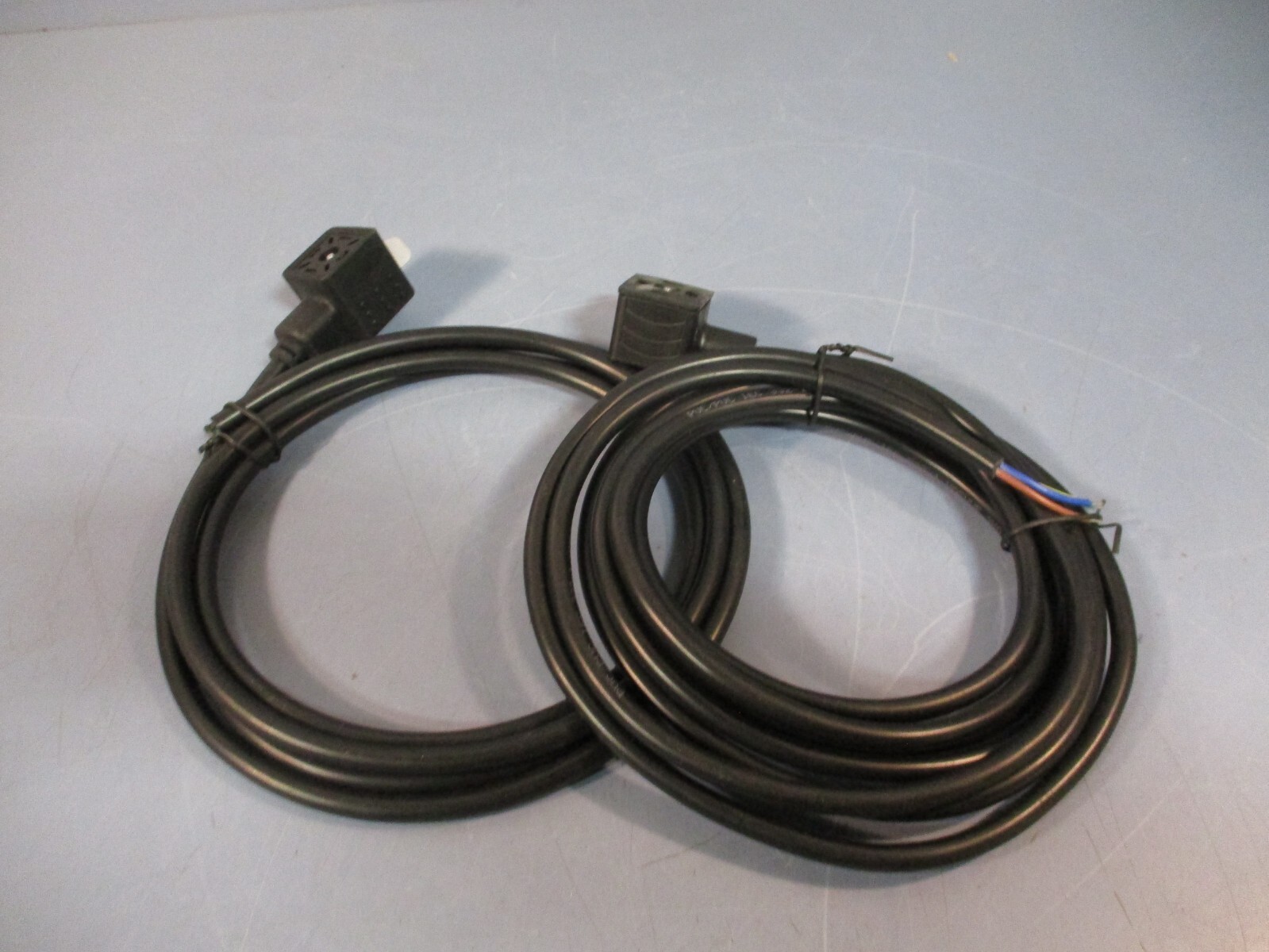 LOT OF 2 PARKER CABLE FOR SOLENOID VALVE CG1N02VL1C023-N