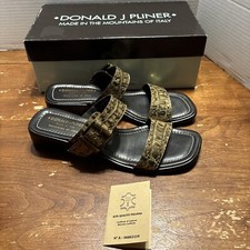 Euc Donald J Pliner Metallic Gato Sandals Italy Strap Buckle Casual Khaki/Bronze