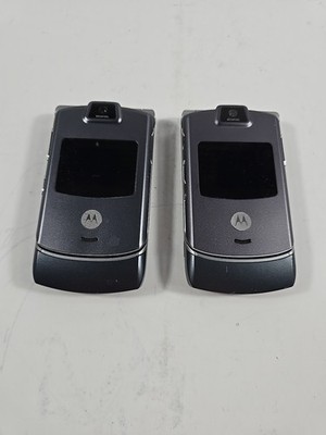 parts / repair lot Of 2 Motorola V3m as-is cellular cell phone telephone 