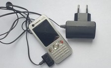 Sony Ericsson W890i Mobiltelefon silber gebraucht.