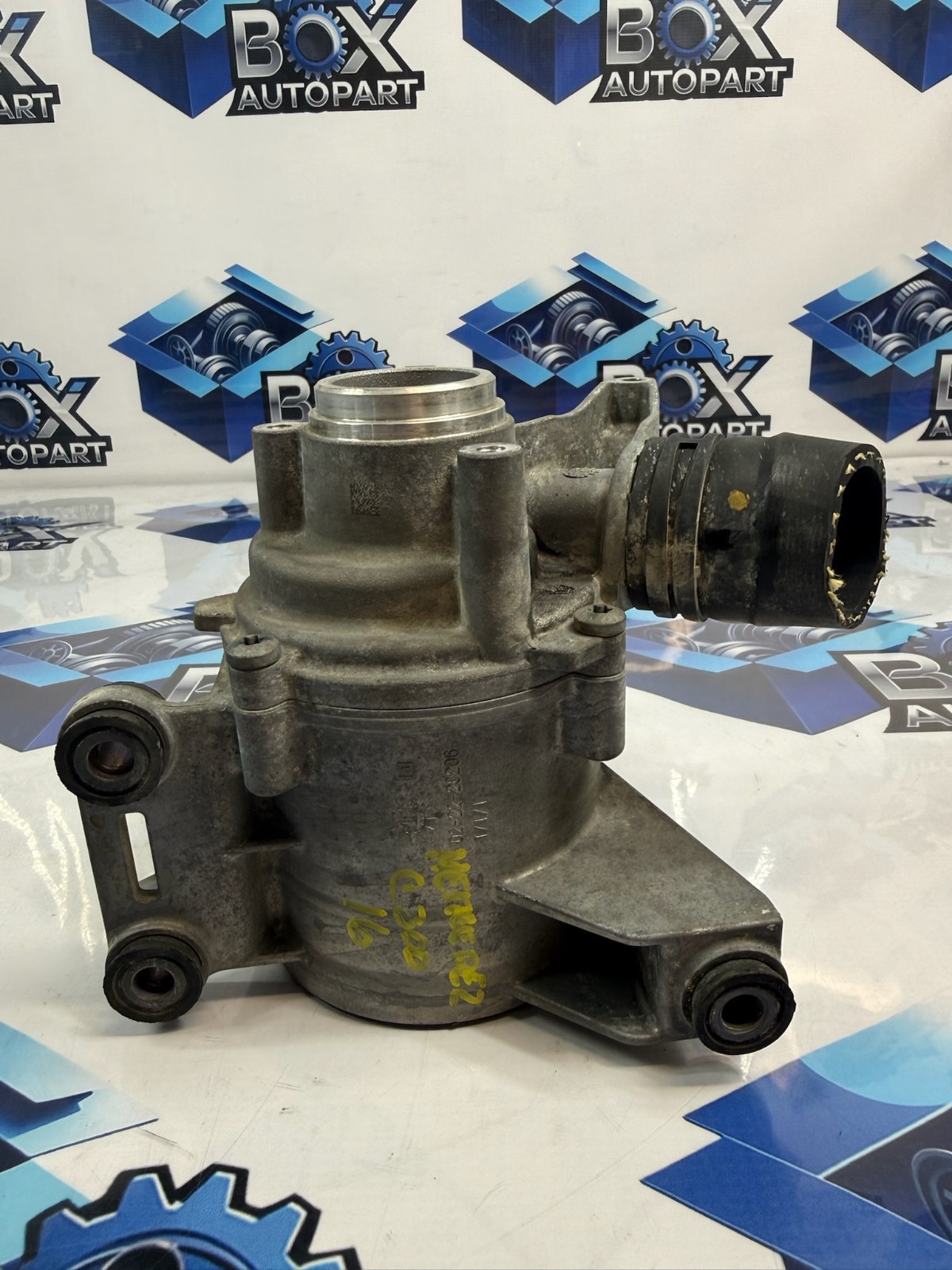2015-2021 MERCEDES C300 W205 2.0L ENGINE WATER COOLANT PUMP OEM A2642000100