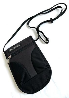 COLUMBIA Travel Departure Black Gray Pouch Small Crossbody Shoulder Belt Bag EUC