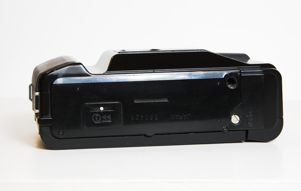 Kyocera TD Yashica T2 Carl Zeiss Tessar T* 35mm f3.5 - Fully
