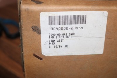NOS Boeing Vertol CH-47 connecting link / rod 114C3336-9