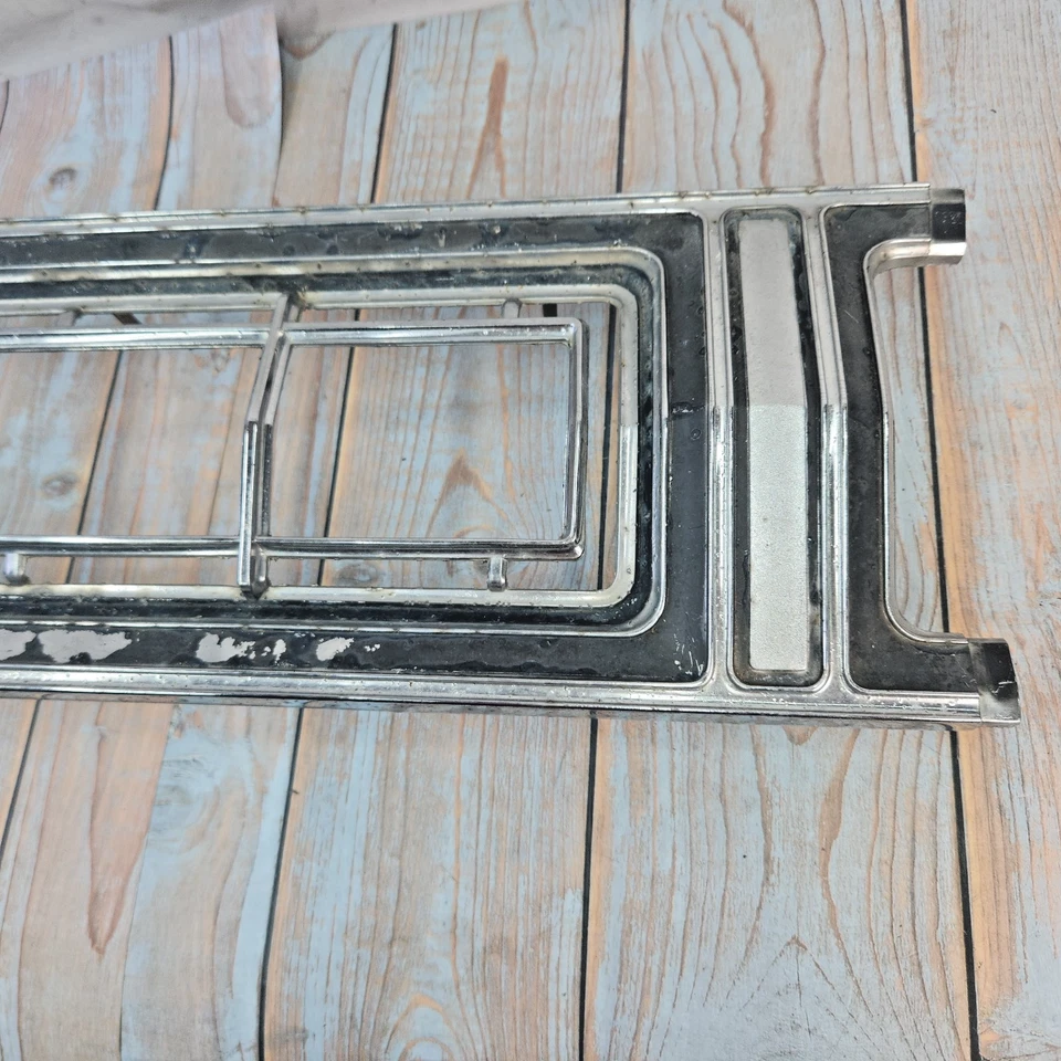 Ford D4OB-13449-C 1974-1975 Torino Elite pasajero derecho cromo luz trasera moldura OEM Foto 2 de 4