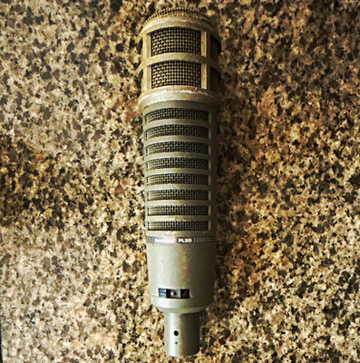Electro-Voice PL20 Dynamic Wired XLR 3-Pin Microphone w/ On/Off Switch Gray