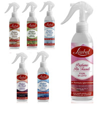 Profumo Igienizzante Spray per Tessuti Vestiti Biancheria Sedili Auto Ambienti
