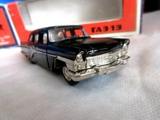 CHAIKA Gaz 13 1:43 RARE VARIANT DIE CAST Soviet Union USSR LIMO CAR MIB