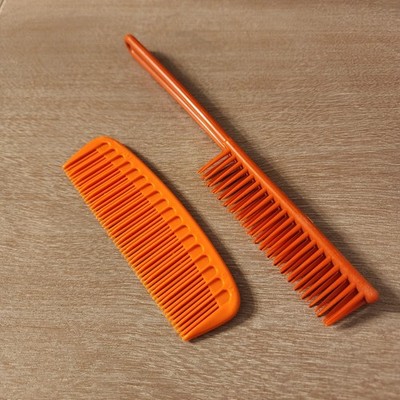 Vintage Super Rare Teasing Comb Pocket Comb Tupperware Orange 60s Set Of 2