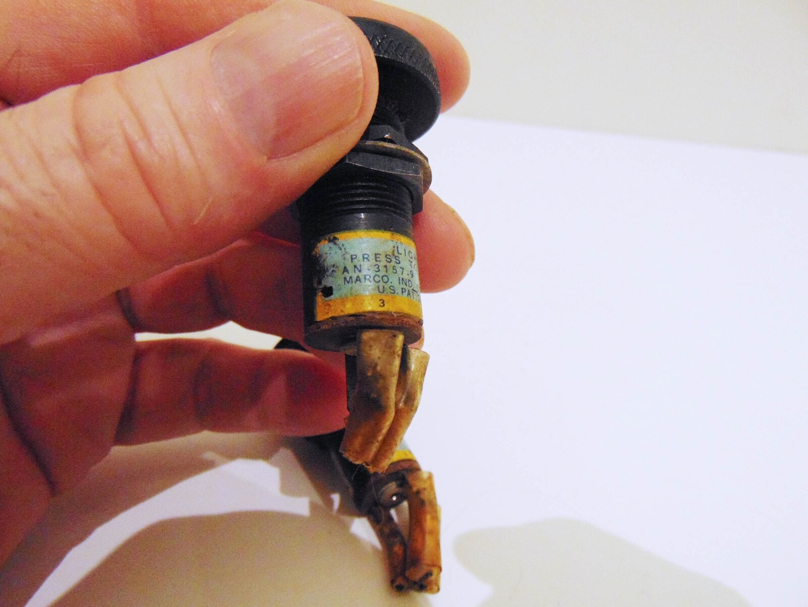 2 WWII AAF Aircraft Instrument Panel Warning Light Large 1"dia Red