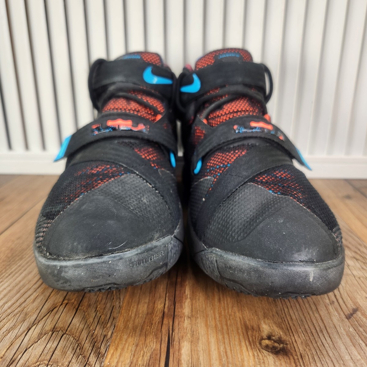 Nike Lebron James Soldier IX 9 776471-084 Womens 8.5 (Boy 7Y