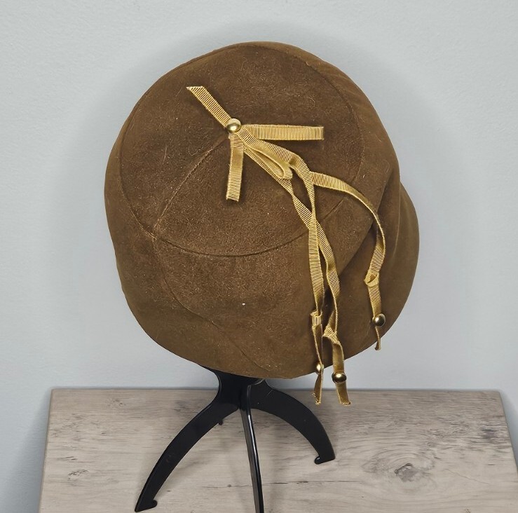 VTG 1950s Evelyn Veron Brown Velour Cloche Hat Union Made View 4