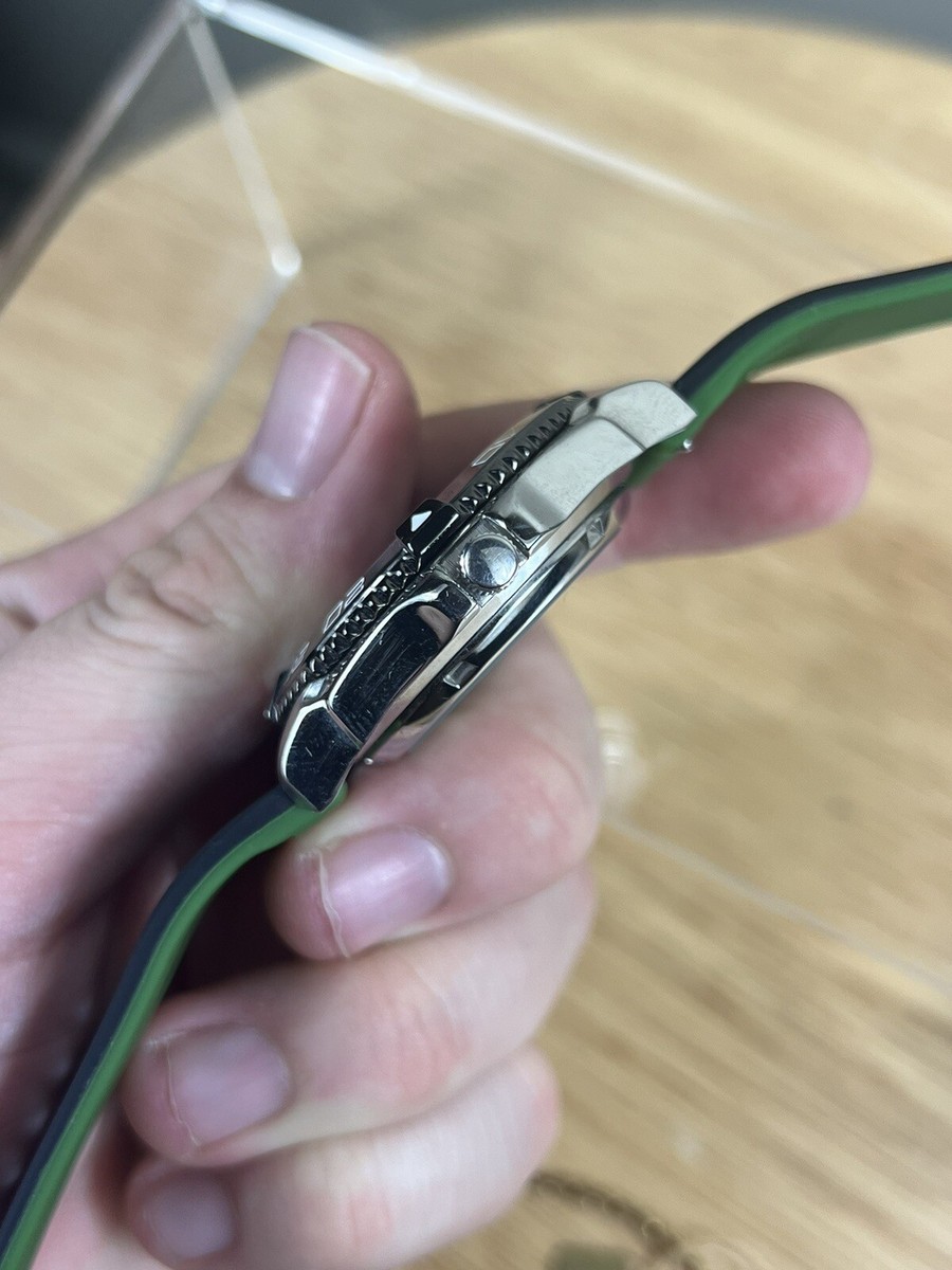 SEIKO 5 SPORTS 7S36-00Y0 100 Meter 23 Jewels Self-Winding