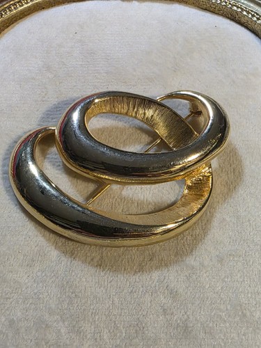Vintage Tana Gold Tone Brooch Swirl