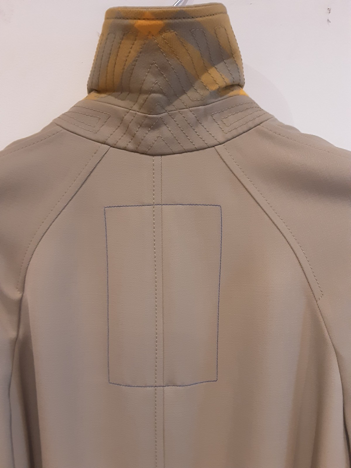 Burberry • Single Breasted Hunter Trenchcoat • UK: 4 • BNWT image 6