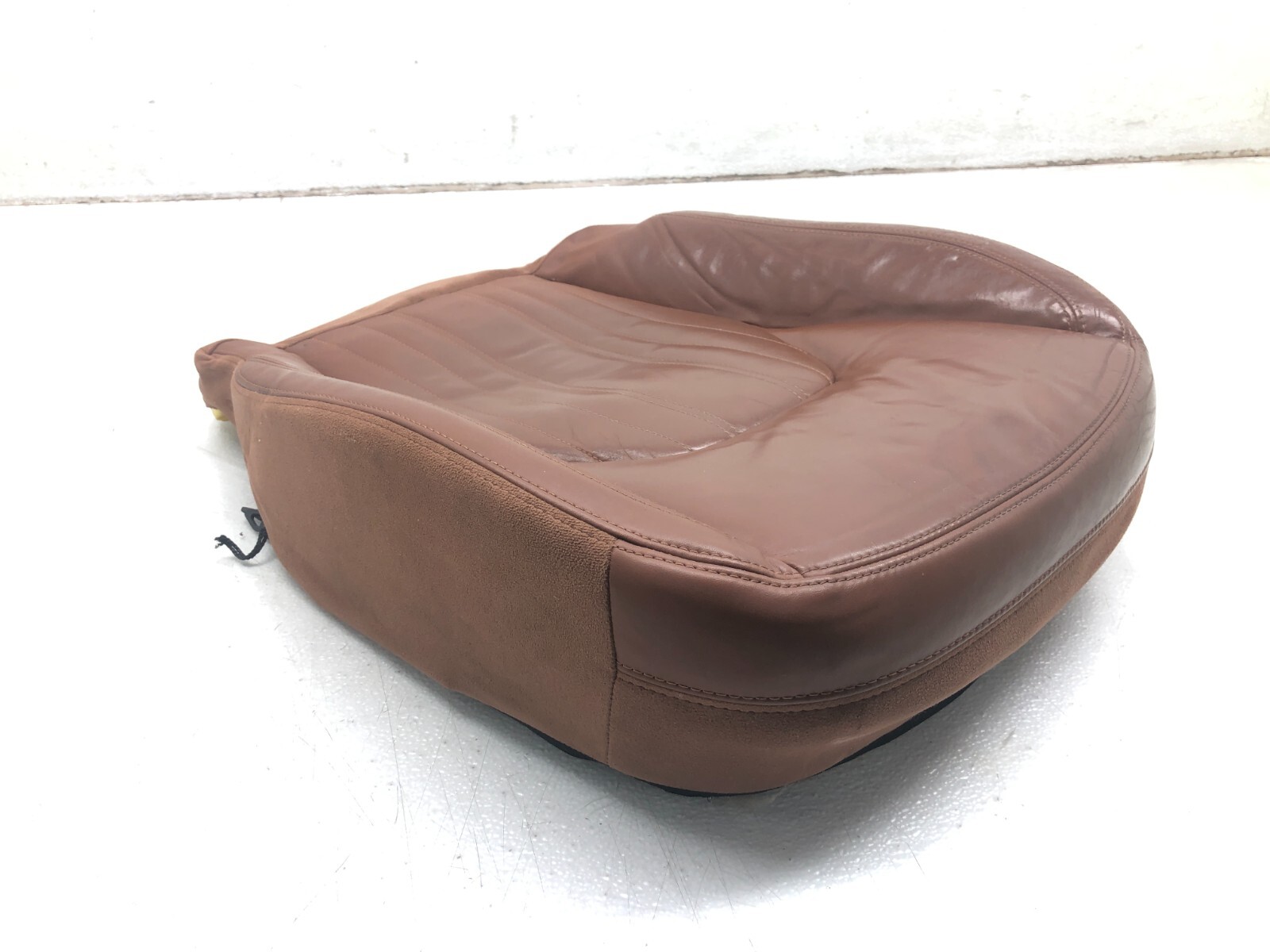 2014-2019 MASERATI GHIBLI SQ4 LEFT DRIVER FRONT SEAT LOWER CUSHION OEM.