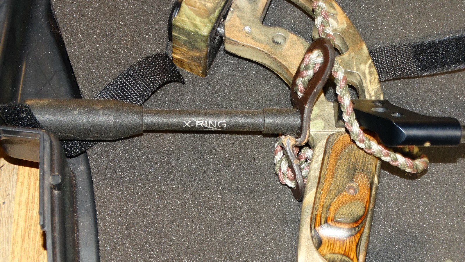 Jennings Buckmaster 2000 Compound Bow in Hard Case Camo 29" 70