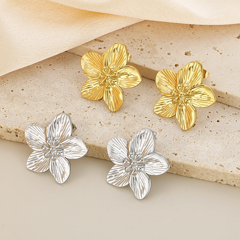 Stainless steel three-dimensional flower studs titanium steel earrings female