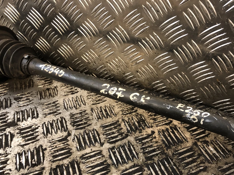 MERCEDES-BENZ E Coupe C207 e 250 CDI Rear Left Driveshaft Foto 4 de 4