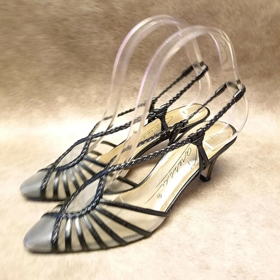 Tacones Caressa para mujer talla 6,5 de cuero negro sin cordones de 2" Foto 3 de 4