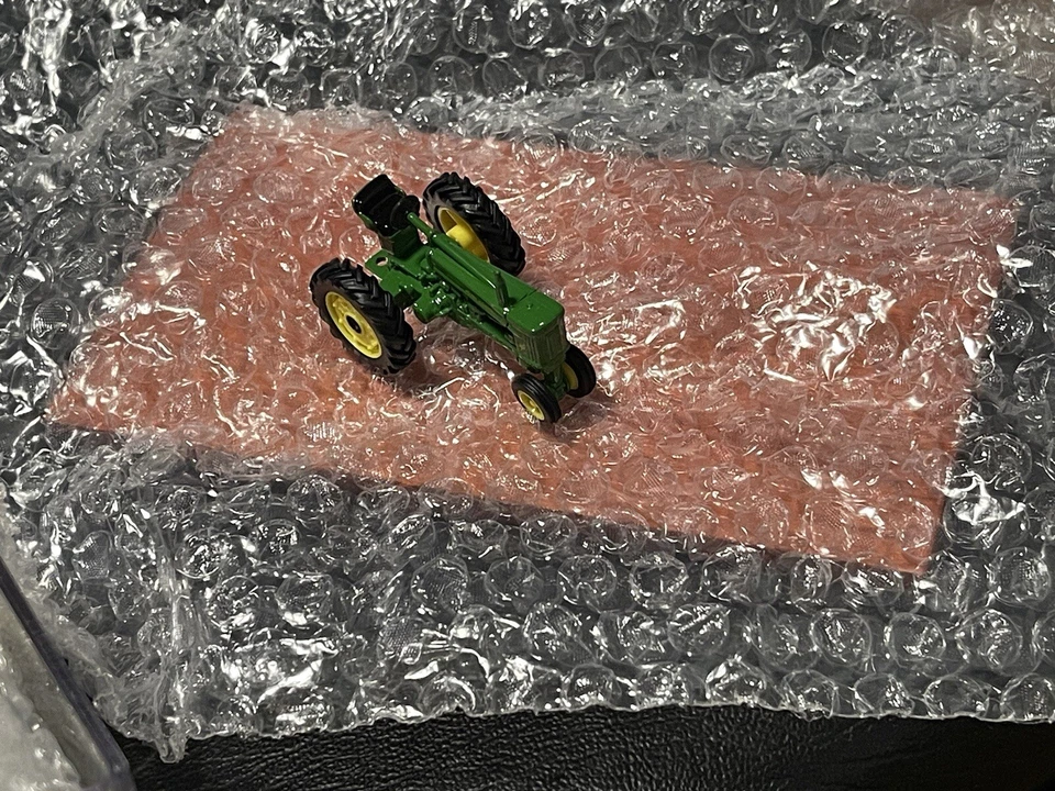 ~50-520-530 JOHN DEERE тракторов 1/64 набор No 3 Внутренняя открытая коробка - Изображение 4 из 4