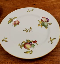 Spode Bone China Blenheim Dinner Plate Fruits Gold Rim 10.5 Inch Excellent