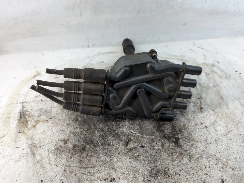 Gmc V2500 Engine Ignition Distributor Oem RR9HE - Image 3 of 4