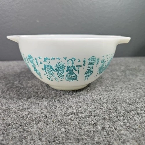 Vintage PYREX  441 Cinderella Mixing Bowl 1 1/2Pt. White Turquoise Butterprint