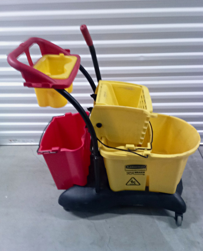 Rubbermaid Commercial WaveBrake Mop Bucket Side-Press, Wheels, Yellow