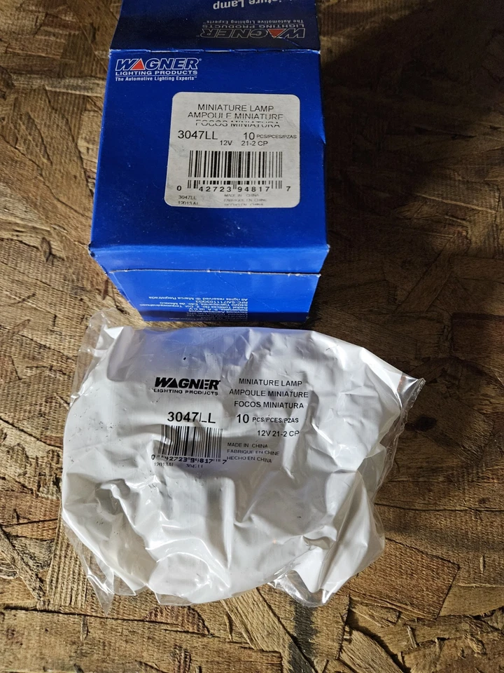 NEW Wagner 3047LL Tail Lights (10) - Image 2 of 4