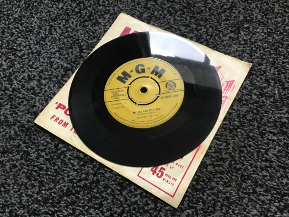 CONWAY TWITTY - LONELY BOY BLUE 1959 UK SINGLE MGM 1056 VERY GOOD+ CONDITION - Image 4 of 4