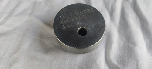 KM-833-1 Aus- und Einbau der Dämpfungsbuchsen der Hinterachse Spezialwerkzeug