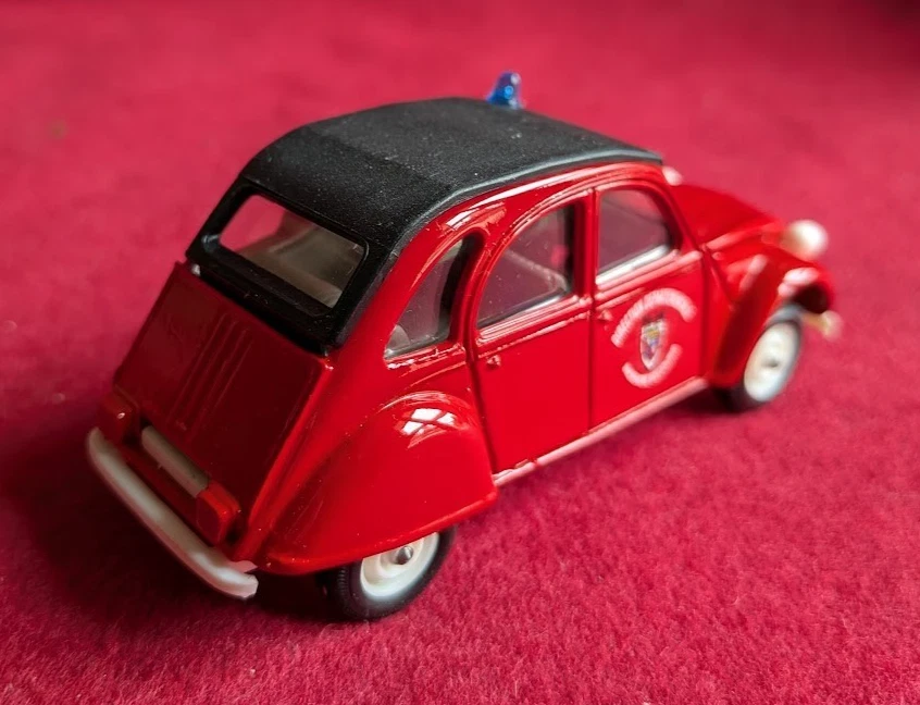 SOLIDO CITROËN 2CV6 POMPIERS 1:43 (vendu sans boite) - Photo 3/4