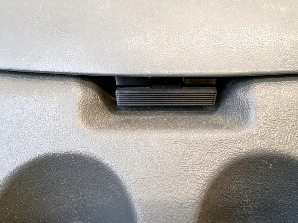 92-97 Dark/Granite Gray Center Console New Cups, Latch F150 F250 F350 Bronco - Image 3 of 4