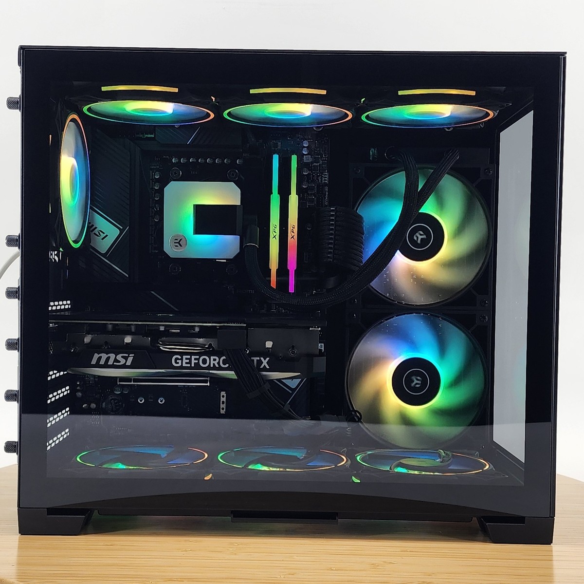 Gaming PC Ryzen 7 7800X3D 32GB 1TB SSD RTX 4070 Ti SUPER