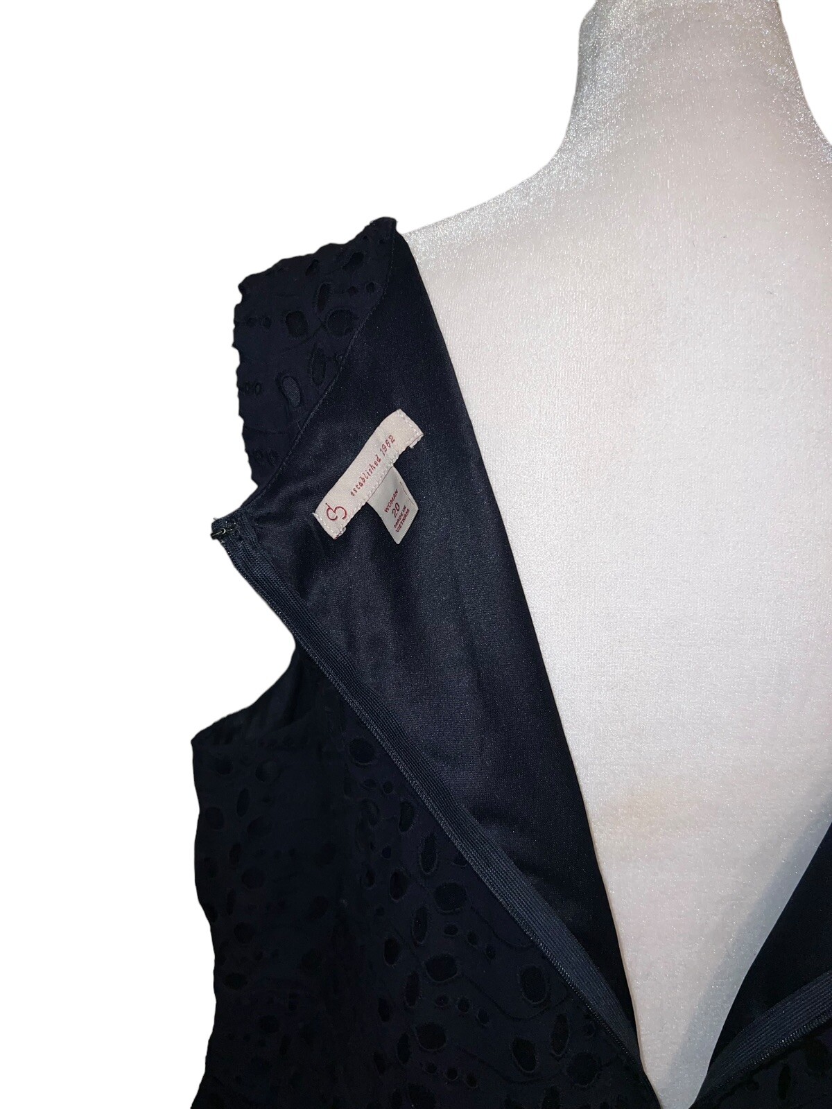 CB established 1962 sleeveless Navy Blue Eyelet summer tea dress size